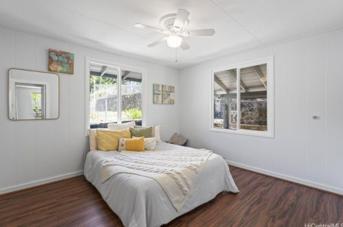 2071 10th Ave, Honolulu HI  96816-2929 exterior