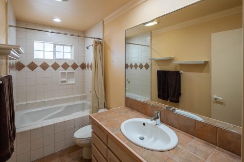 10140 Olympic Blvd, Truckee CA  96161-1701 exterior