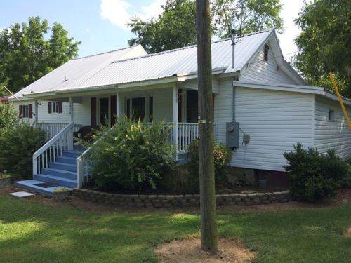 1454 Zion Church Rd, Crockett, VA 24323-3109