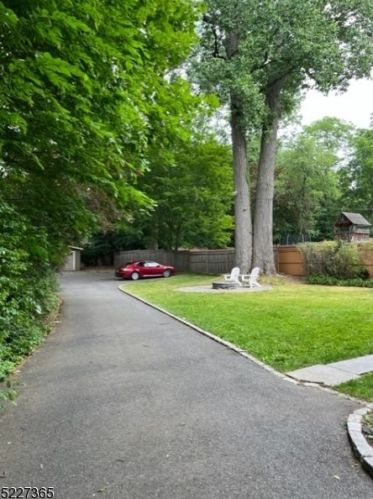 160 Midland Ave, Montclair NJ  07042-3023 exterior
