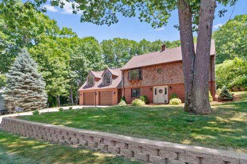 14 Crestwood Dr, Biddeford, ME 04005-9511