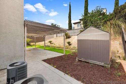 1718 Picket Fence Dr, Chula Vista CA  91915-1856 exterior