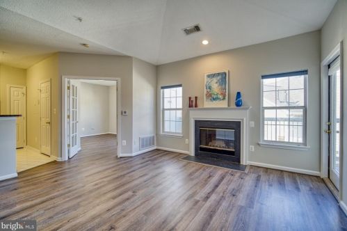 1712 Lake Shore Crest Dr, Herndon, VA 20190-3245