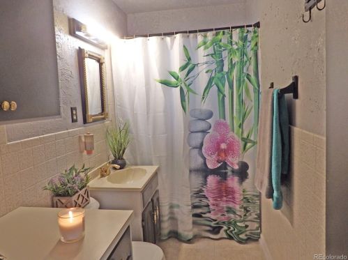 4264 Washington St, Englewood CO 80113-5853 exterior