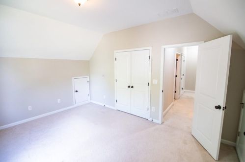 5170 Halcyon Dr, Atlanta GA  30349-1594 exterior