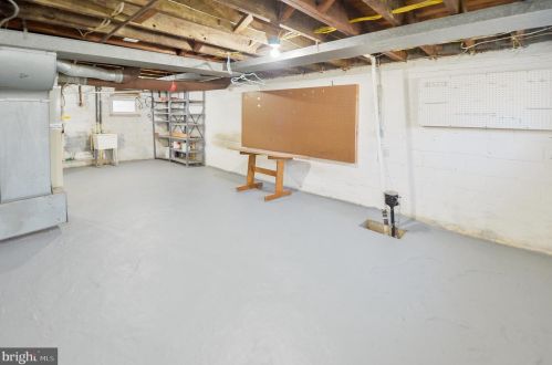 302 Cooper Ave, Camden NJ 08107-2107 exterior