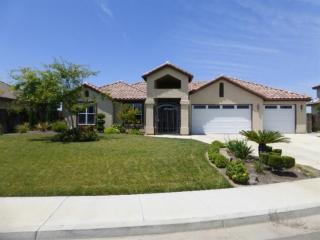 3027 Caramele Ct, Coalinga, CA 93210-1663