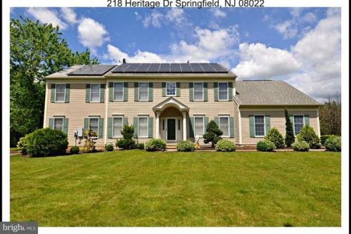 218 Heritage Dr, Columbus, NJ 08022-1304