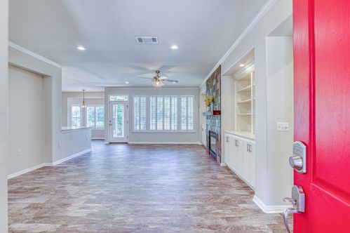 111 Durango Trl, Georgetown, TX 78633-4875