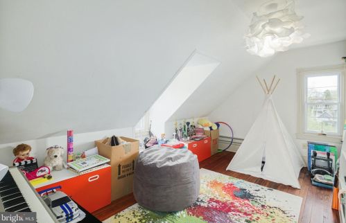 212 Atlantic Ave, Haddonfield NJ 08033-3334 exterior