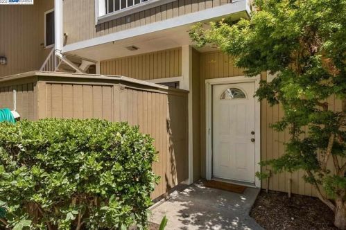 150 Marylinn Dr, Milpitas, CA 95035-4337