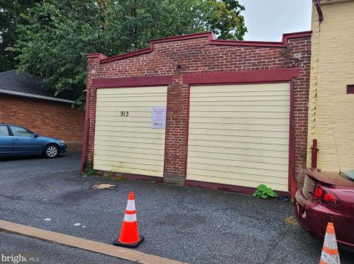 913 King St, Lancaster PA  17602-3223 exterior