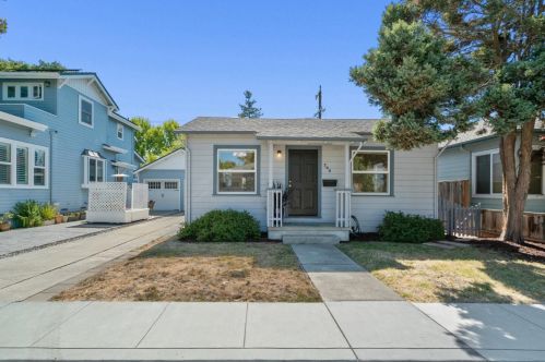 702 Gilroy Dr, Capitola, CA 95010-2718