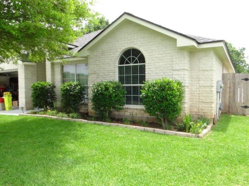 310 River Bluff Cir, Georgetown, TX 78626-4617