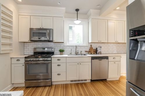 122 Midland Blvd, Maplewood NJ 07040-1809 exterior