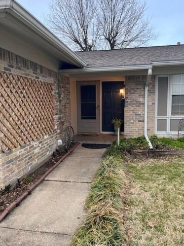 2307 Fyke Rd, Carrollton TX  75006-7705 exterior