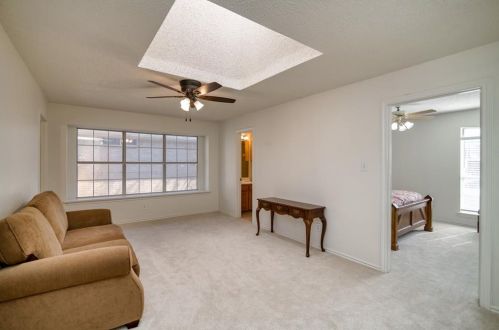 2111 Daniel Way, Carrollton TX 75006-1666 exterior