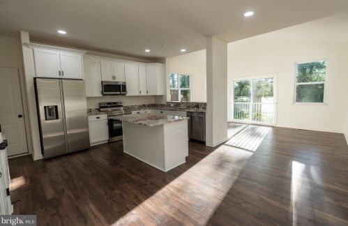1899 Mitchell Dr, Aberdeen MD  21001-4325 exterior