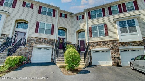 33 Daly Ct, Old Bridge, NJ 08857-4410