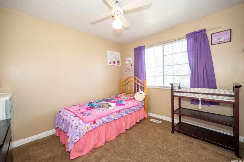 9242 Targhee Dr, Taylorsville UT 84088-6360 exterior