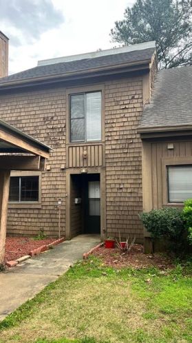81 Willowick Dr, Lithonia, GA 30038-1700