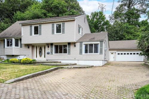 17 Amman Rd, Edison, NJ 08817-4602