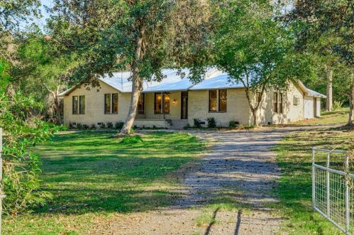 13100 Old Texaco Rd, Conroe, TX 77302-4518