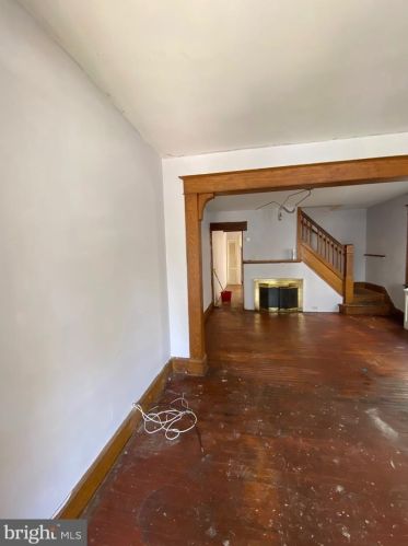 1008 Quinton Ave, Trenton, NJ 08629-2501