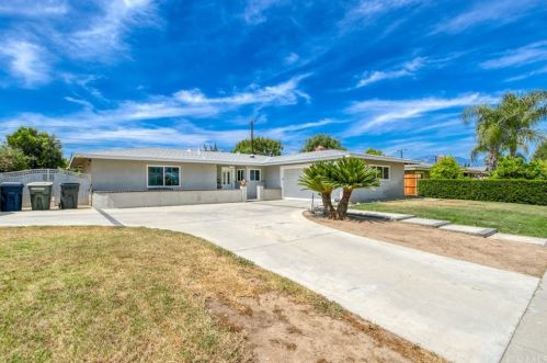 1016 Fern Ave, Redlands, CA 92373-5741