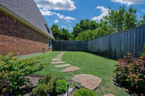 2111 Menton Pl, Carrollton TX 75006-4319 exterior