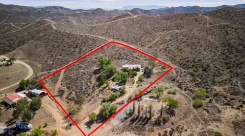 27450 Eagle Crest Ct, Perris, CA 92570-9016
