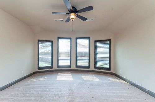 6068 Warmouth Dr, Fort Worth TX  76179-7648 exterior