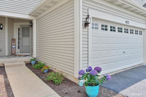 623 Buckboard Ln, Sycamore, IL 60178-8919