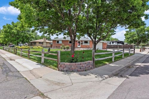 5011 Linden Dr, Englewood, CO 80110-6332