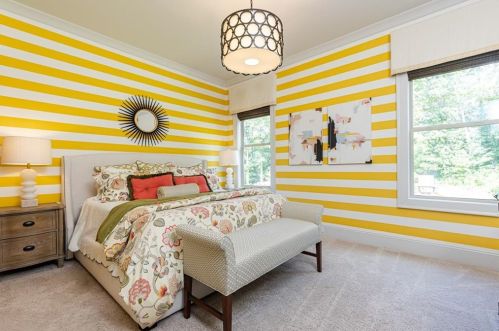 6470 Long Is Dr, Atlanta GA  30328-3043 exterior