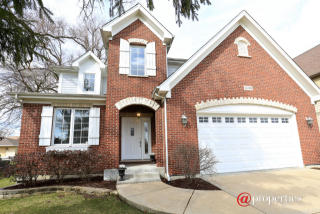 600 Willow Rd, Elmhurst, IL 60126-1923