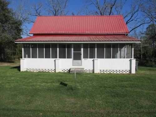 2049 Johnson St, Meigs, GA 31765-4313