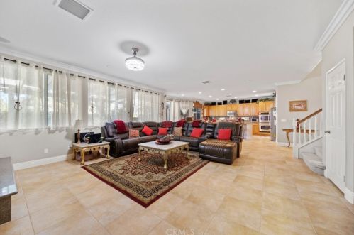 11364 Pondhurst Way, Riverside CA  92505-3471 exterior