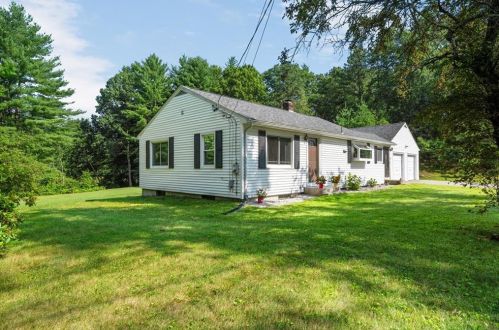 60 Ross Rd, Glocester, RI 02859-2625