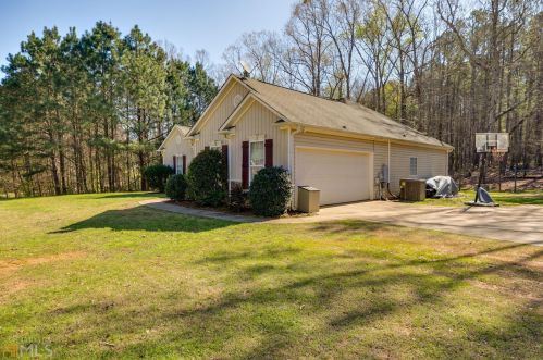 126 Montrose Way, Lagrange, GA 30240-7728