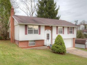 122 Greenbrier Ln, Dunbar, WV 25064-2027