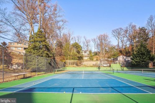 16 Severn Riv Rd, Severna Park MD 21146-4659 exterior