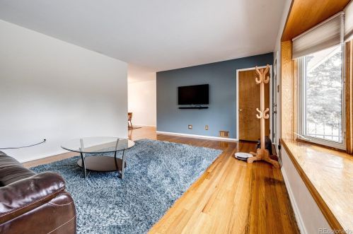 4070 Dartmouth Ave, Denver CO  80222-6861 exterior