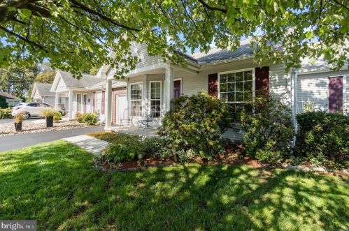 38 Tunbridge Ln, Carlisle, PA 17015-7685