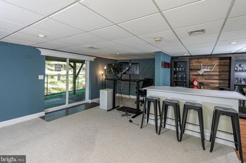 2 Heritage Ct, Trenton NJ 08628-3603 exterior