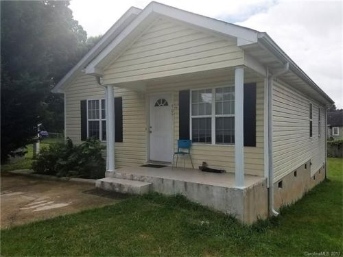 909 Davis Ave, Gastonia, NC 28054-4240