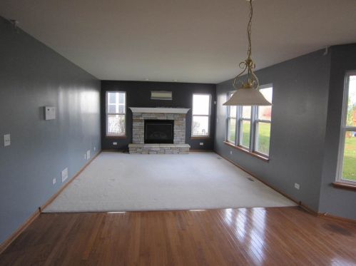 1151 Mackenzie Dr, Antioch, IL 60002-7269