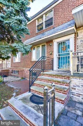3102 Juniper St, Philadelphia, PA 19148-5246