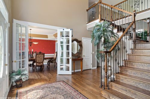 3915 Callander Ct, Naperville, IL 60564-8306