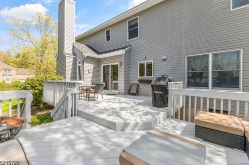1 Village Ct, Dover NJ  07869-3497 exterior
